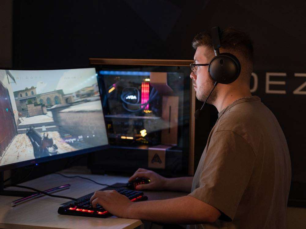 Audeze Maxwell at play